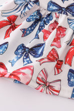 Load image into Gallery viewer, Bow print mom&amp;me top
