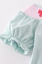 Load image into Gallery viewer, Blue bow pearl smocked bubble
