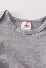 Load image into Gallery viewer, Gray blank basic t-shirt Adult Kids and baby bubble
