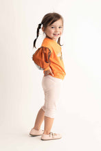 Load image into Gallery viewer, Orange &quot;HOCUS POCUS&quot; girl top
