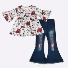 Load image into Gallery viewer, Printed Denim Flares
