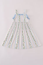 Load image into Gallery viewer, Blue floral print ruffle dress
